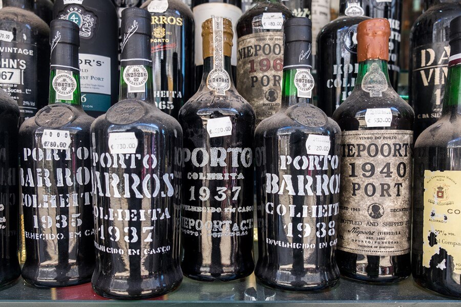 An amazing display of old, beautiful port wine!